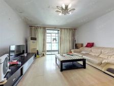 卫生间全明,大开间,品质小区,小区入口附近