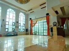 景湖花园(别墅) 整个小区均是独栋别墅 三面花园 居住人群优