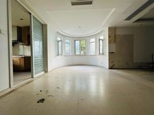 独栋别墅区 位于小区中心位置 可塑造空间大 出行方便 随时看