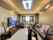 2018年竣工次新房 地铁口200 电梯东边套 精装带地暖