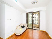 新上好房源 中间楼层 满五无个税 随时可以看房 诚意度很高