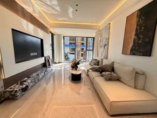 泼水广场 南北通透刚需小三居 高楼层无遮挡 购物方便