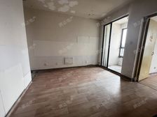 9号线800米,近恒越广场,楼层好,大门口位置,性价比高