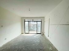 价格已触底,2开头的三房,太划算了!换房急售,来电咨询底价!