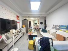 近9号线醉白池站 松江南站 高楼层视野好 满五 次新房