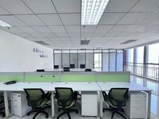 日租金1.4元含税,奥盛大厦296平带家具,齐盛广场