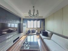 新!精装修三房拎包可住!靠地铁!靠万象城!诚卖可看