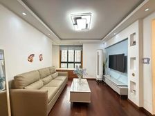 新12年小区 南北双阳台 绿地集团旗下倾力打造 自带沿街商铺