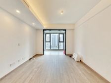 无需再封阳台,只需配软装就能入住