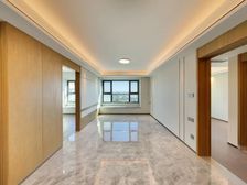 京华·国贤府户型方正卧室朝南带阳台户型通透客厅宽敞