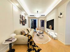 八公里轻轨站 全新装修 奶油风三房 没住过人 次新小区