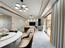 吧蜀 坐北朝南出门就逛龙湖新商业 一梯一户隐私性佳