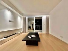 业主已购大平层,已买 ,送产权车位,价格可谈