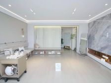 有电梯 次新小区 装修好 双卫格局 南北通透 满二