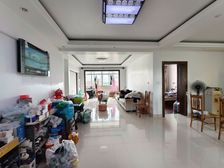 105 车站新村南区 127平三房两厅两卫产证