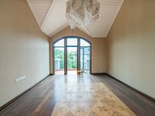 东湖林语 6室2厅 220.54平