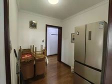 南口新西广街对面四个大阳台大落地窗 户型图如下 出门是西大桥