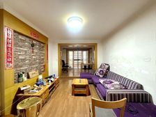 一楼双院子已搭 一梯两户南北全明户型 业主诚意出售 看房方便