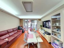 南京西路钻石地段 小区中央位置南北通大三房 诚意出售