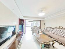 18号地铁口,门口有商业,业主出国诚售,有车位,随时看