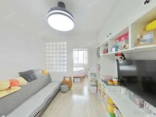 精装修小两房,婚房精装修,位置安静,带有车位