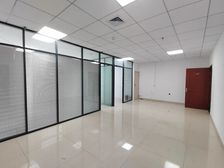 齐鲁软件园东美联广场对面三庆齐盛广场电梯口办公室超低价出租