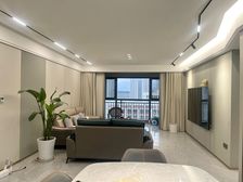 城东 三室二厅 水景湾 126平 中层 仅售75万