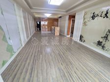 诚心出售 兴安门花园 三室二厅 137平 简单装修 满二