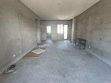 水榭兰亭南北通大三房 户型正气 满5年 位置安静 采光好