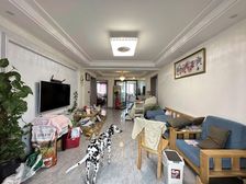 多层3楼(带40个新装修)250 各付税费,有车棚和车位