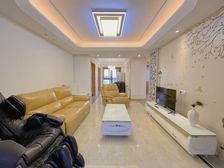 边套三房,带车位,楼层9楼,保养好,产权清晰