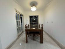 汤臣臻园 3室2厅1卫 精装修 450万元