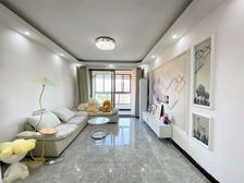 电梯景观层,精装拎包入住,近 近地铁,随时能看