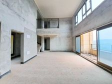 捡耙活 急急急 五个露台 洋房顶跃实得200 价格可谈