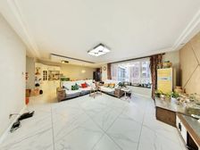 万科水晶城皓石园 三室两卫 南北通透 精装修 私产满5年