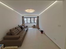 育秀实验 精装修三室两卫 南北通透 有电梯 配合看房