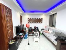 新上笋盘!人民路旁河景房,中间楼层,采光好,拎包入住,有车位