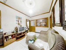 较场坝东街67号 3室1厅 东南