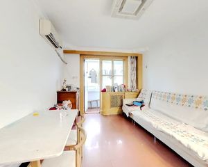 (买方零拥)永定路70号院 2室1厅 69.6平