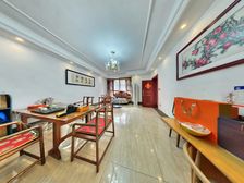 一楼带70平大院子 江南庭院 居家大四房 采光好 满5