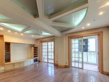 电梯小高层,地铁口,原始三房,三开间朝南