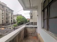 贝港第二居民区125底价,多层2楼 3房空关 生活配套齐全