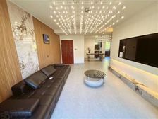 全新50个精装修全送 从未入住 密码看房各付有车位 价格可谈