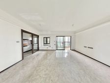 深业湾中新城带精装楼下中山港码头-大阳台一线海景