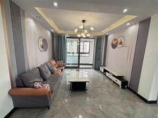 电梯高层 小区中心位置 精装修大三房送车位 看房密码锁