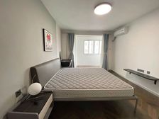 金鹿大楼 紧邻新天地 淮海中路商圈 精装二房空关诚意出售