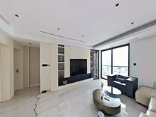 新上!凤凰楼层 连体景观大阳台 有车位 去年精装 价格好谈