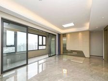 新城虹口金茂府 南北通透 临地铁 双卫生间 高楼层采光充足