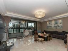 瑞虹新城七期 高区大平层 南北通4+1户型 诚心出售 带车位