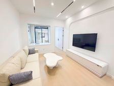 租金6K!送15平院子!送豪华装修!三条地铁出行 近万体馆